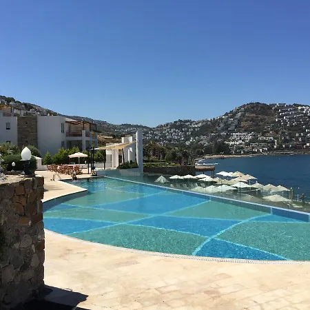 Duplex With Private Beach In Bodrum Apartment